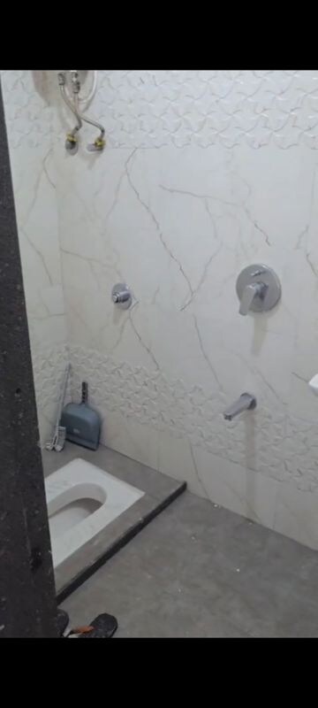 Bathroom in 2 BHK Apartment at KSA AL Rayyan, Madanpura – for Rent