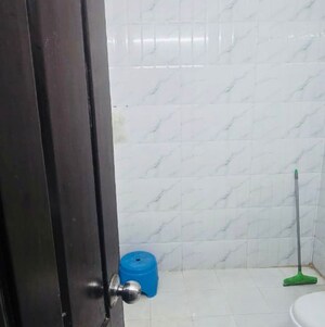 Bathroom in 3.5 BHK Builder Floor at Mayfield Garden – for Rent