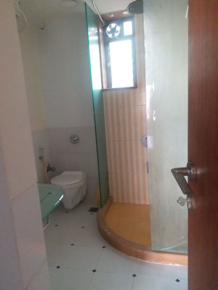 Bathroom, om-vaikunt-apartments 1 Bedroom 559 Sq.Ft. Apartment In Chembur Mumbai 9758555