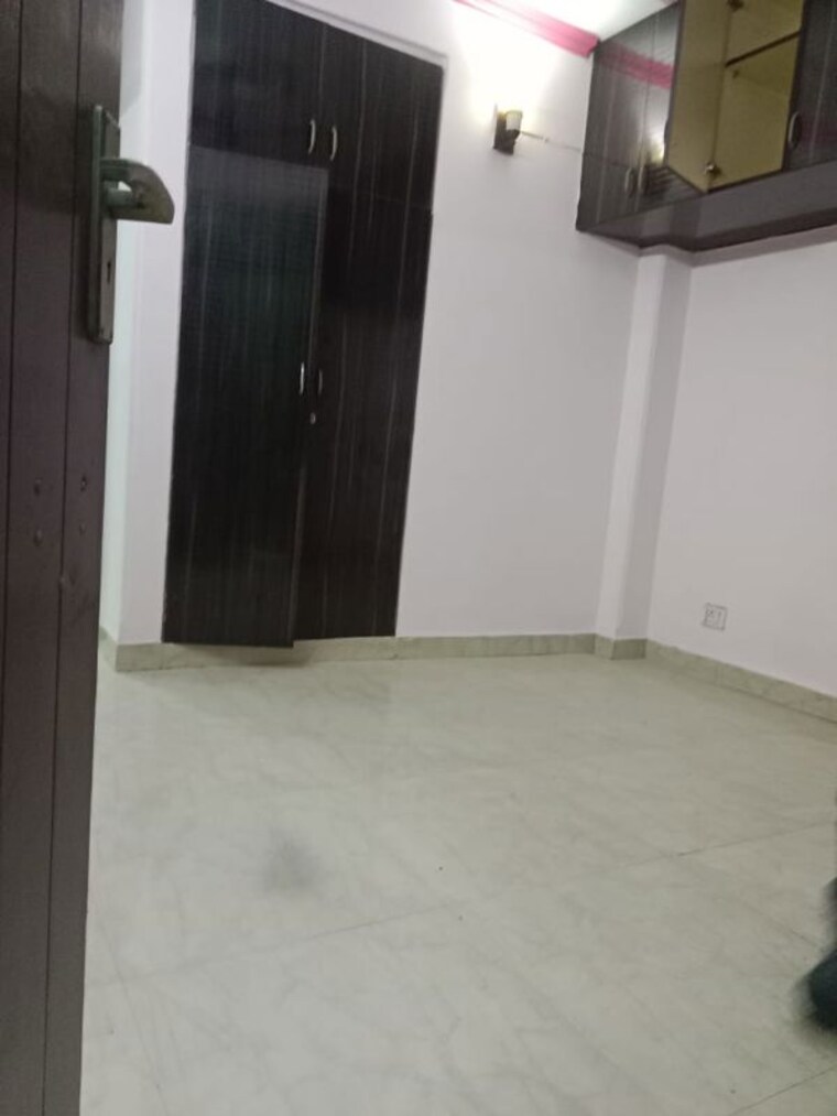 Room, neb sarai 1 Bedroom 450 Sq.Ft. Builder Floor In Neb Sarai Delhi 9758603