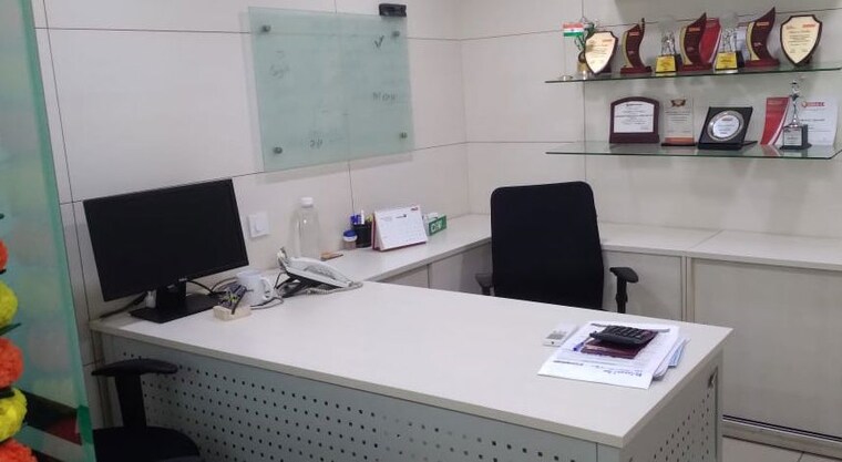 Team Area, lower parel west Commercial Office Space 1230 Sq.Ft. In Lower Parel West Mumbai 9758585