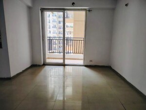 Room in 3 BHK Apartment at Gaurs Green Vista, Nyay Khand – for Rent