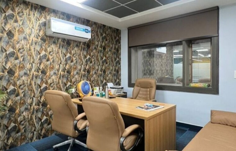 Team Area, ashford-casa-grande Commercial Office Space 2200 Sq.Ft. In Lower Parel Mumbai 9758647