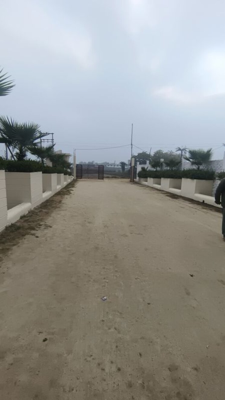  Parking, deva road 1 Bedroom 463 Sq.Ft. Apartment In Deva Road Lucknow 9758698