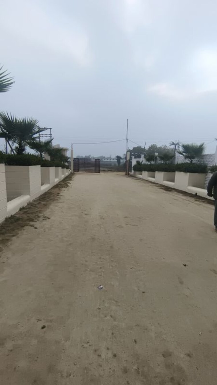  Parking, deva road 1 Bedroom 463 Sq.Ft. Apartment In Deva Road Lucknow 9758698