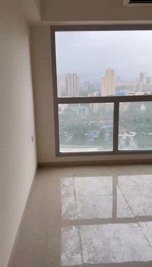 Room in 2 BHK Apartment at Piramal Vaikunth, Balkum Pada – for Sale