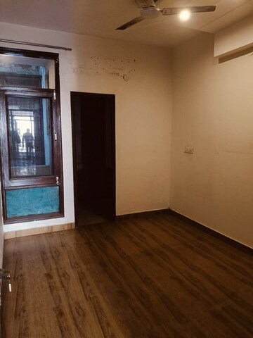 Room in 3 BHK Builder Floor at Guru Nanak Enclave, Dhakoli – for Sale