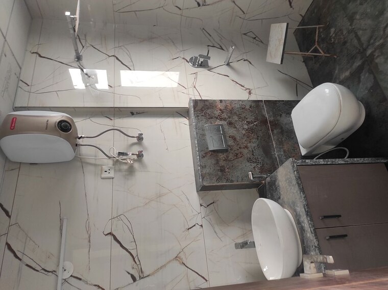 Master Bedroom, sector 52 5 Bedroom 3400 Sq.Ft. Apartment In Sector 52 Gurgaon 9743990