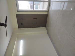 Master Bedroom in 5 BHK Apartment at Sector 52 – for Rent