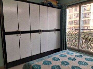 Room in 2 BHK Apartment at Fairmont Palazo, Santacruz East – for Rent