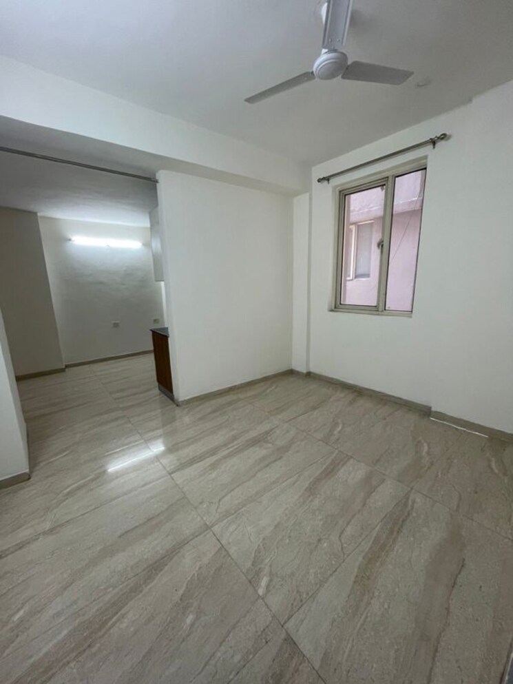 Room, high ground 3 Bedroom 1194 Sq.Ft. Apartment In High Ground Zirakpur 9758786