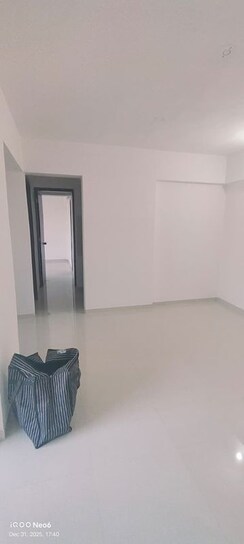 2 BHK + Extra Room Apartment For Rent in Royal Ishana