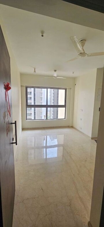 2 BHK Apartment For Rent in Runwal Eirene, Balkum Pada