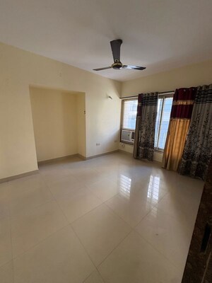 Room in 2.5 BHK Apartment at Vasundhara CHS Manpada, Manpada – for Rent