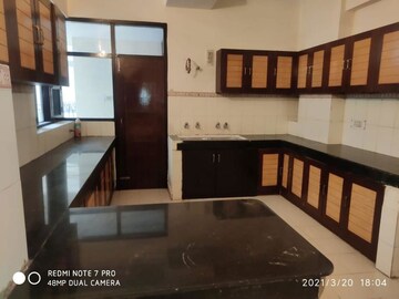 Kitchen in 3 BHK Builder Floor at Gupta Awas, Sector 43 – for Rent