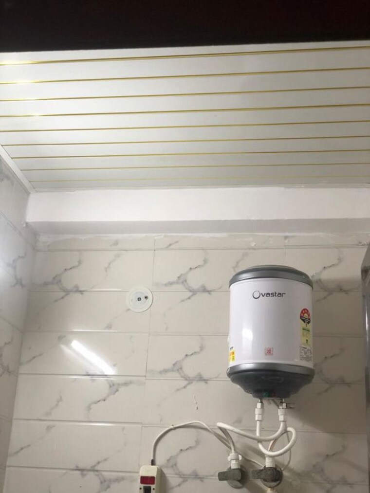 Bathroom, nawada 1.5 Bedroom 50 Sq.Yd. Builder Floor In Nawada Delhi 9758860