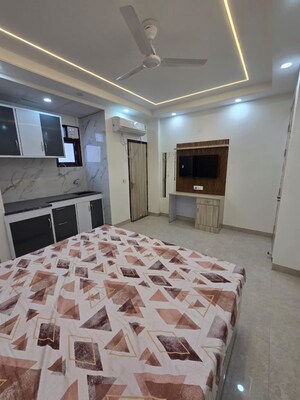 Bedroom in 1 RK Builder Floor at Ansal Sushant Lok I, Sector 43 – for Rent