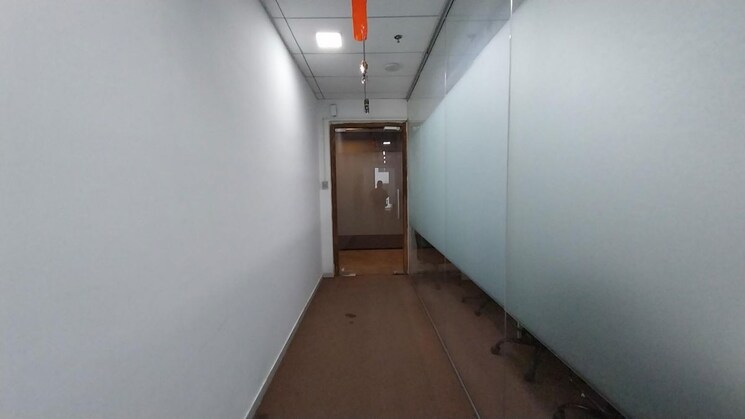 Room, lodha-supremus-andheri Commercial Office Space 700 Sq.Ft. In Andheri East Mumbai 9758885