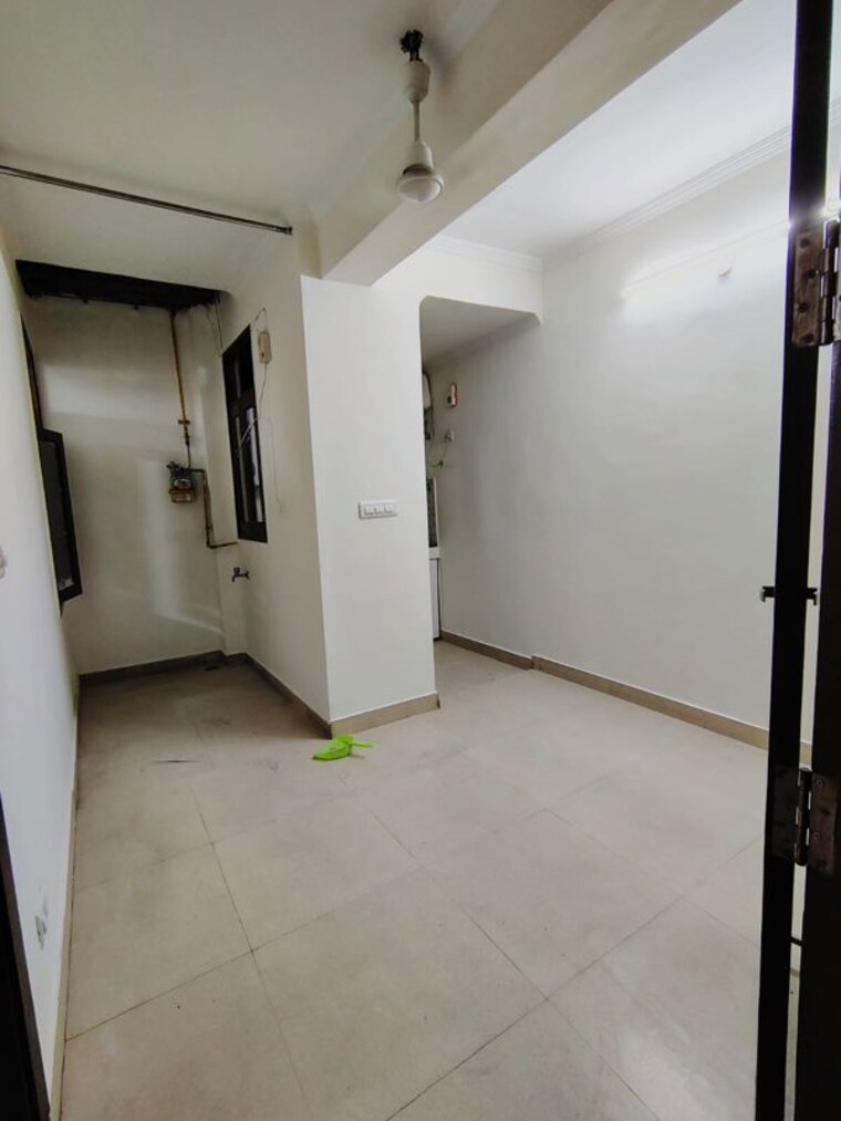 Room, malviya nagar 1 Bedroom 500 Sq.Ft. Builder Floor In Malviya Nagar Delhi 9758965