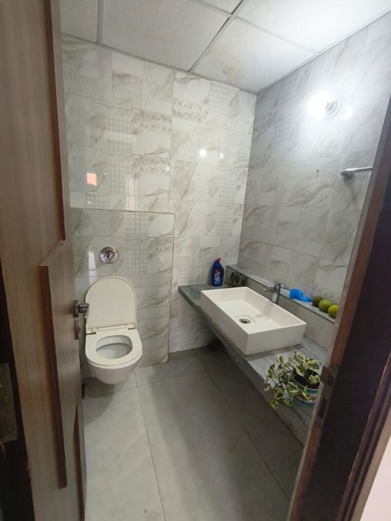 Bathroom, kukreja-chembur-heights-2 2 Bedroom 975 Sq.Ft. Apartment In Chembur Mumbai 9758909