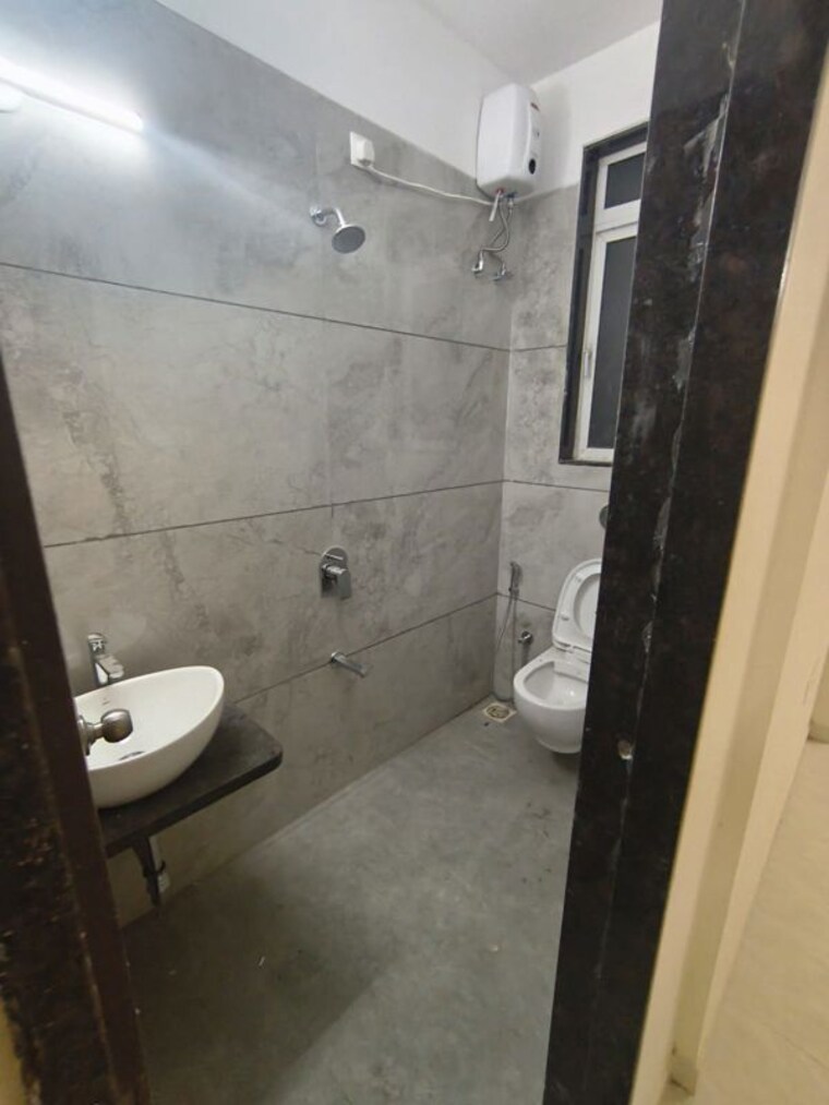 Bathroom, swastik-park 2 Bedroom 871 Sq.Ft. Apartment In Chembur Mumbai 9759010