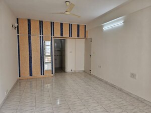Room in 3 BHK Apartment at Montreal Manor, Seshadripuram – for Sale