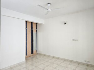 Room in 3 BHK Apartment at Montreal Manor, Seshadripuram – for Sale