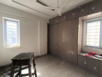 Room in 2 BHK Apartment at Narsingi – for Rent