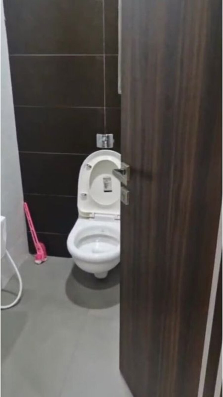 Bathroom, kings-paradise 1 Bedroom 559 Sq.Ft. Apartment In Chembur Mumbai 9759037