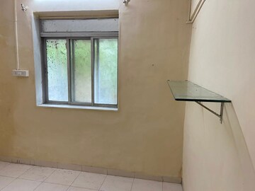 Room in 2 BHK Apartment at Roof Top Chs Ltd, Andheri East – for Rent