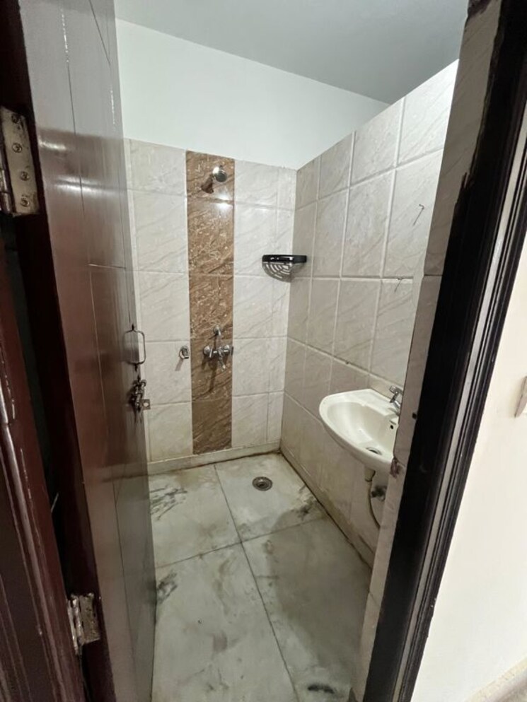 Bathroom, sector 47 2 Bedroom 1425 Sq.Ft. Builder Floor In Sector 47 Gurgaon 9759112