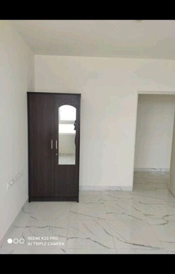 Room in 3 BHK Apartment at Mantri Manyata Lithos, Thanisandra – for Rent