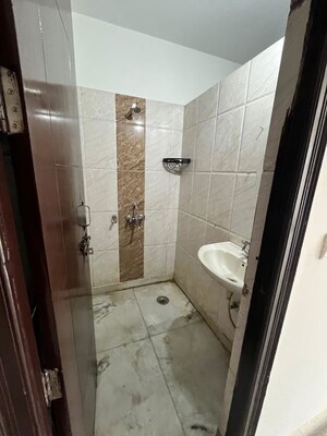 Bathroom in 2 BHK Builder Floor at Sector 38 – for Rent
