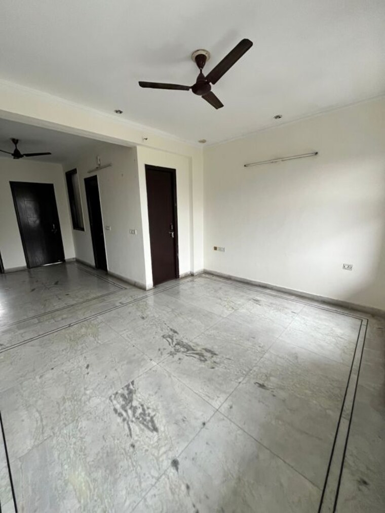 Room, sector 38 2 Bedroom 1419 Sq.Ft. Builder Floor In Sector 38 Gurgaon 9759134