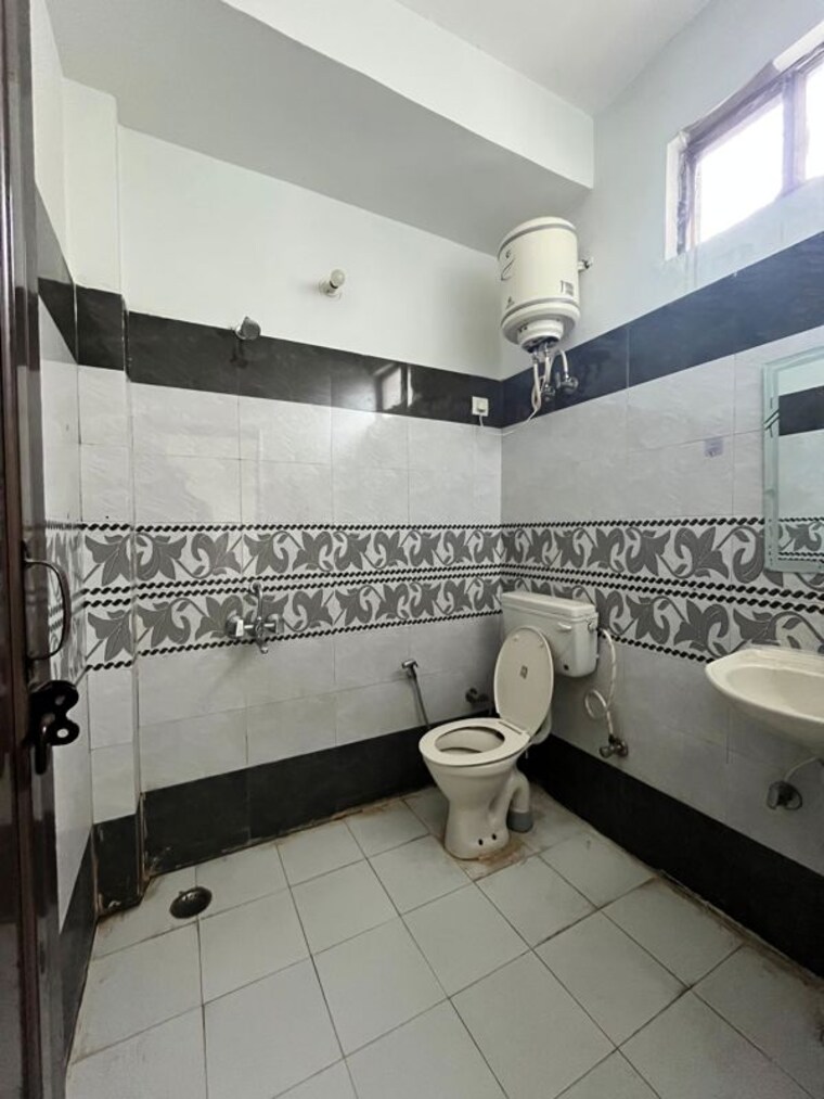 Master Bedroom, sector 38 2 Bedroom 1419 Sq.Ft. Builder Floor In Sector 38 Gurgaon 9759134