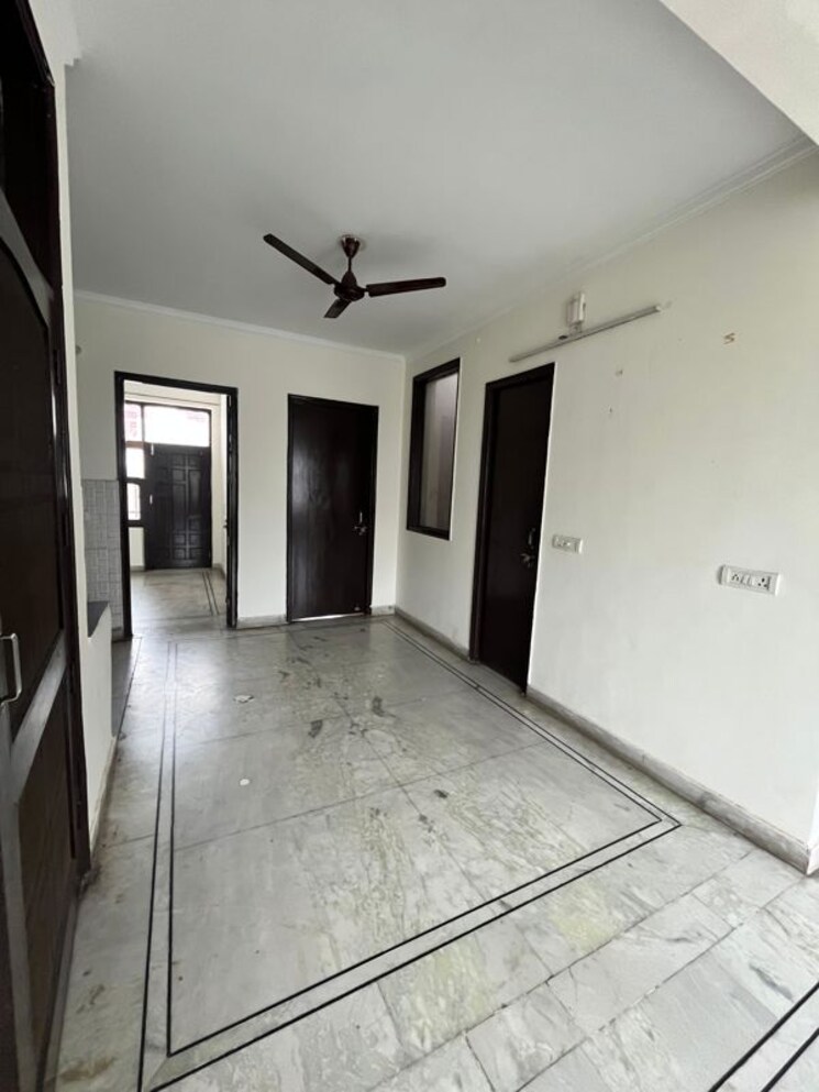 Room, sector 38 2 Bedroom 1419 Sq.Ft. Builder Floor In Sector 38 Gurgaon 9759134
