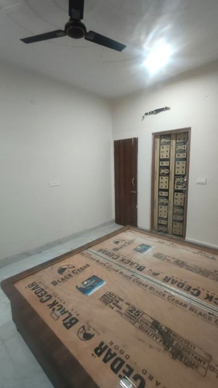 Bedroom, dharam colony 1 Bedroom 450 Sq.Ft. Independent House In Dharam Colony Gurgaon 9750457