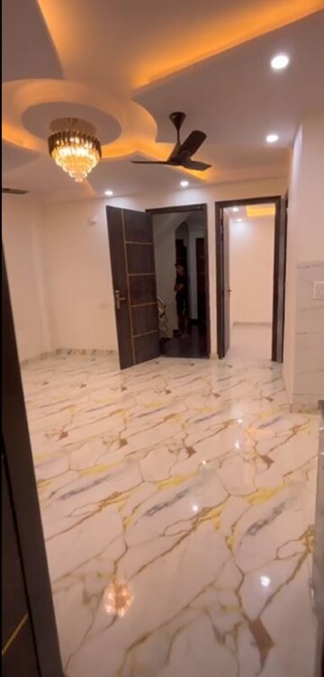 Room in 3 BHK Builder Floor at Mahavir Enclave 1 – for Sale