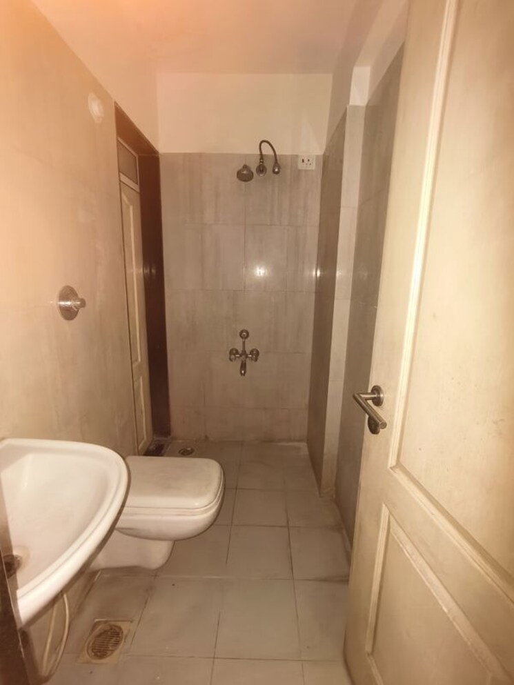 Bathroom, puranik-aarambh 1 Bedroom 430 Sq.Ft. Apartment In Ghodbunder Road Thane 9759313