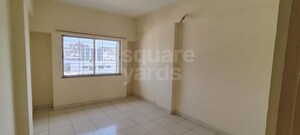 Room in 3 BHK Independent House at Dlf Phase ii – for Sale