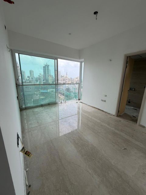 4 BHK + Servant Room Apartment For Sale in Rna Mirage