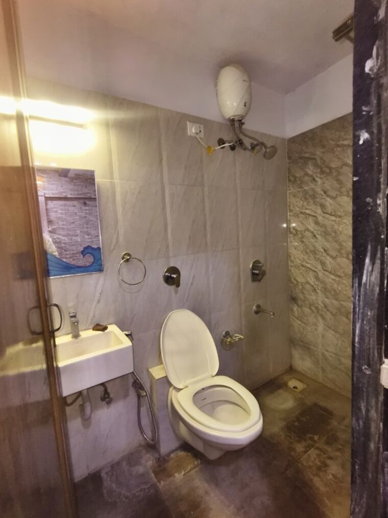 Bathroom, vihang-valley-phase-2 2 Bedroom 905 Sq.Ft. Apartment In Kasarvadavali Thane 9759429
