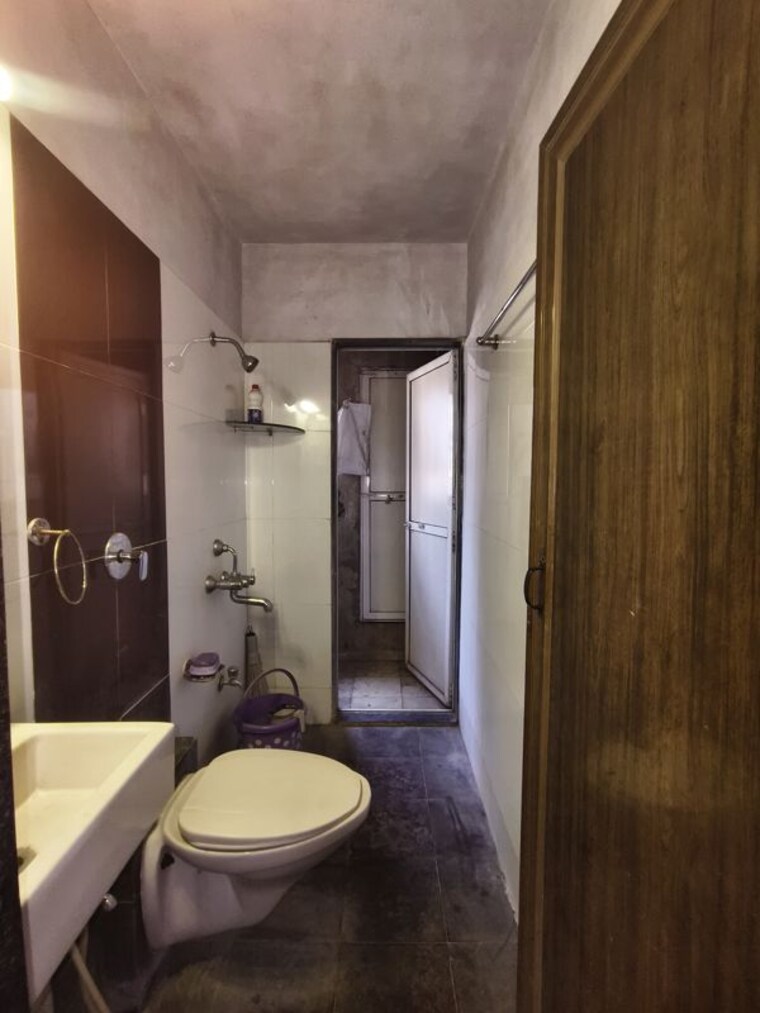 Bathroom, vihang-valley-phase-2 2 Bedroom 905 Sq.Ft. Apartment In Kasarvadavali Thane 9759429