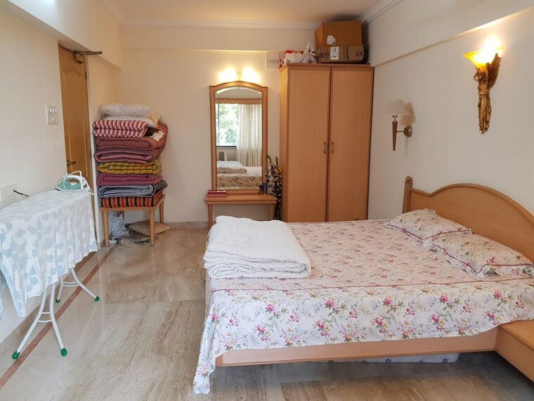 Bedroom, bandra west 1 Bedroom 500 Sq.Ft. Apartment In Bandra West Mumbai 9759287