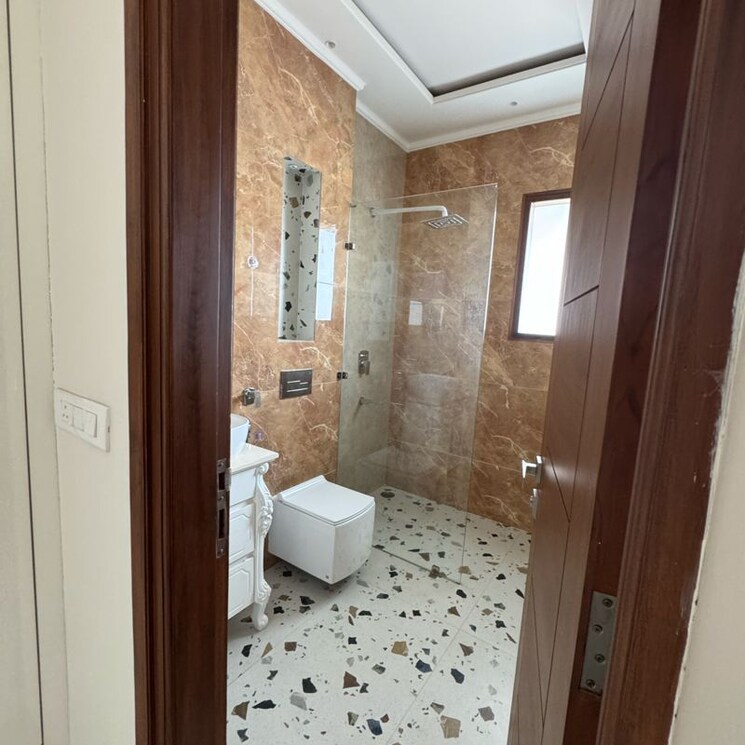 Bathroom, sector 9 panchkula 3 Bedroom 2100 Sq.Ft. Builder Floor In Sector 9 Panchkula Panchkula 9759466