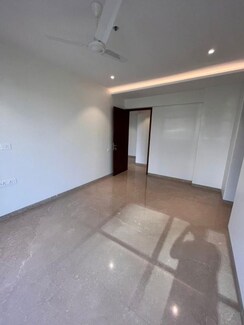 3 BHK + Servant Room Apartment For Rent in Tata Glen Eagle