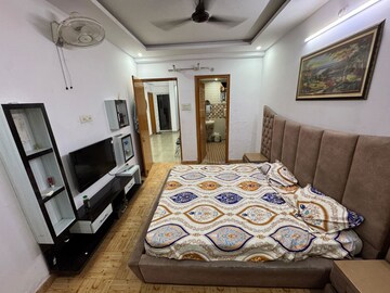 Room in  Pg at Gomti Nagar – for Rent