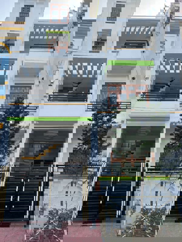 Pg For Rent in Gomti Nagar