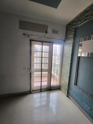 Room in 2.5 BHK Apartment at RPS Savana, Sector 88 – for Rent