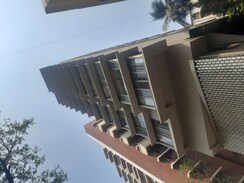 3 BHK + Servant Room Apartment For Sale in Khar West